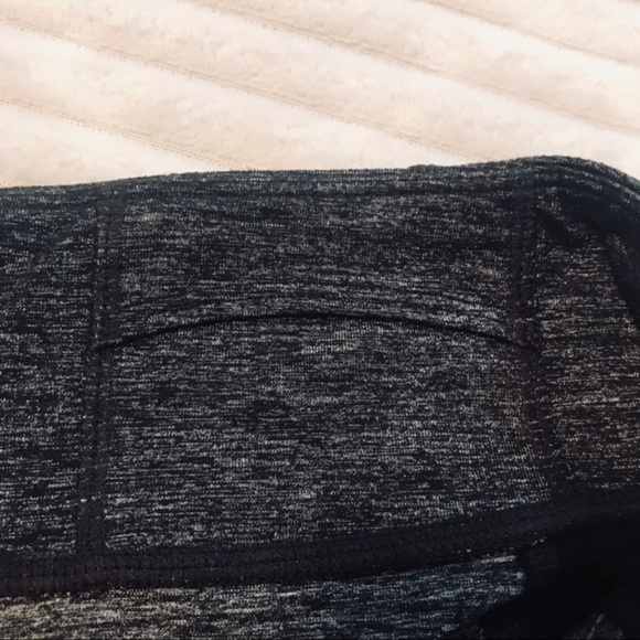 Athleta Luma Charuranga Capri Tight Leggings Black Gray Size Small style# 489413 - Picture 7 of 9